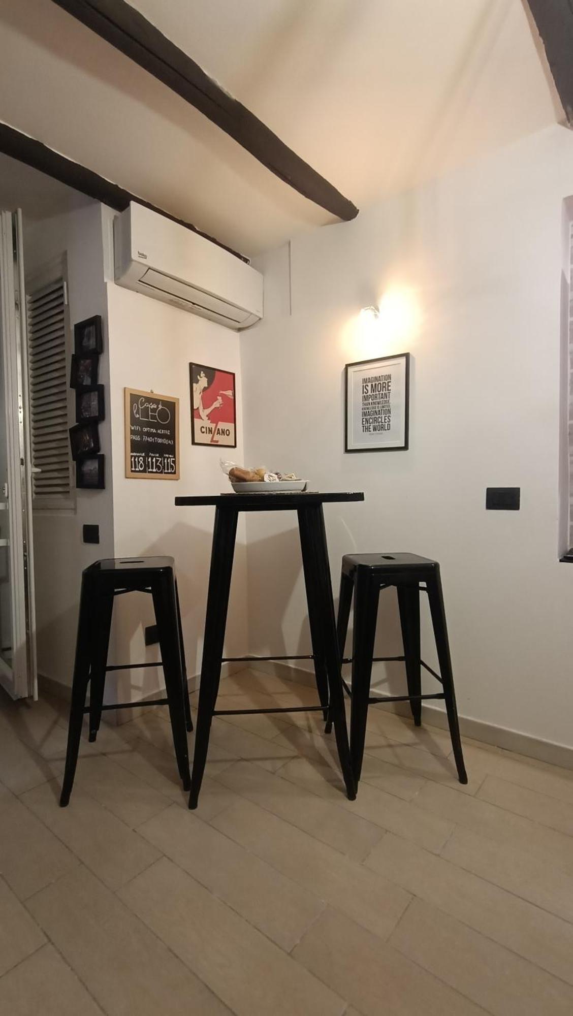 La Casa Di Leo Apartment Napoli Bagian luar foto
